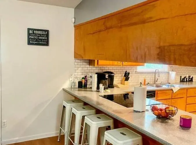 Town And Country Getaway 3br 3ba, 20 Min Famu Fsu Holiday home